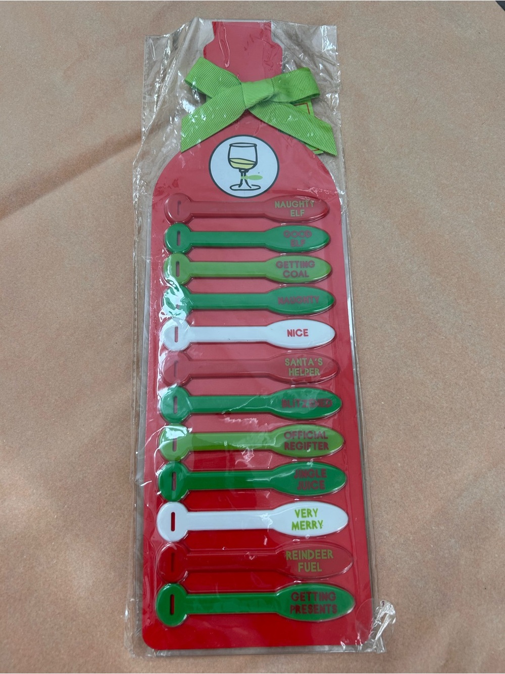 NWT! MudPie Holiday Wine Glass Tags